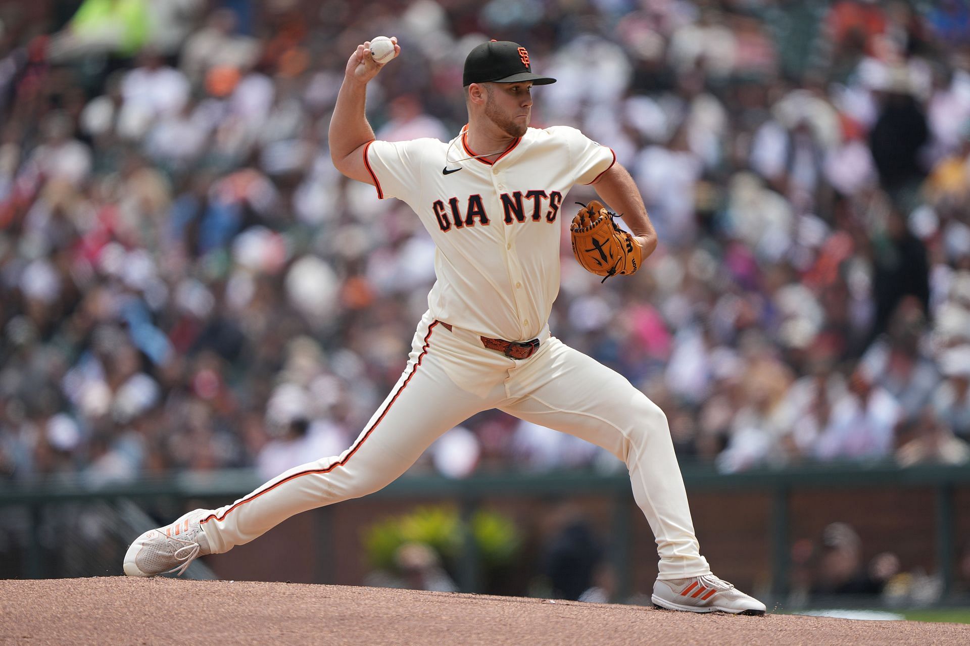 Landen Roupp in action for the San Francisco Giants against the Atlanta Braves - Source: Getty